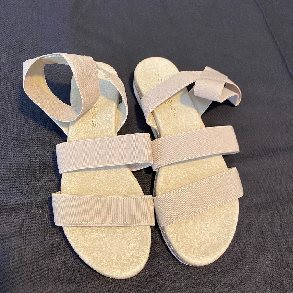 André Assous Women's Verna Sandal BEIGE